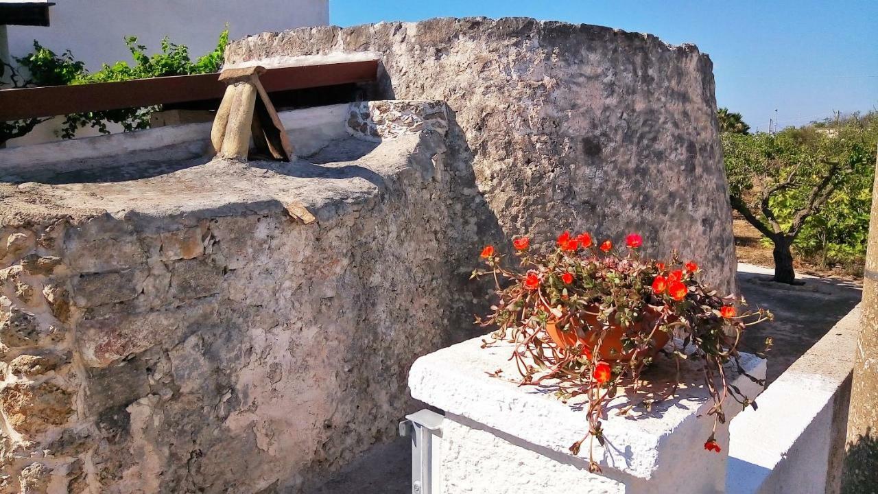 Trullo Don Gabriel Villa Alliste Exteriör bild